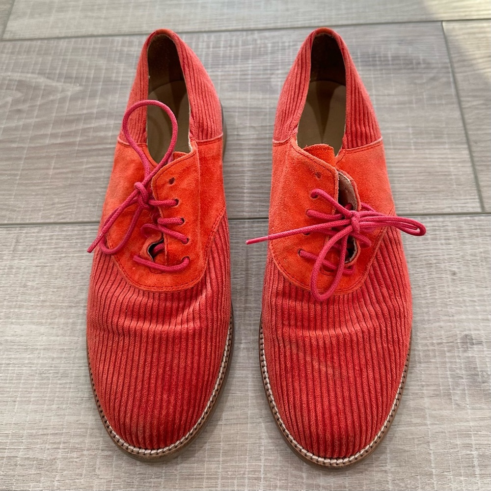 Anthropology Red Corduroy Suede Lace Up Oxfords Women’s Size 38
